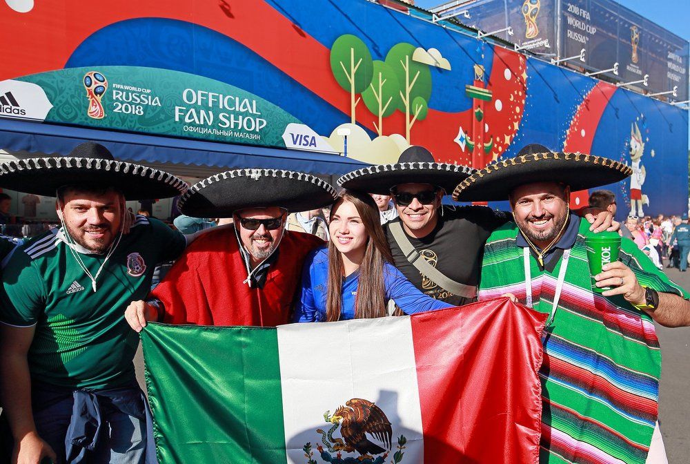 Мексиканские болельщики в России