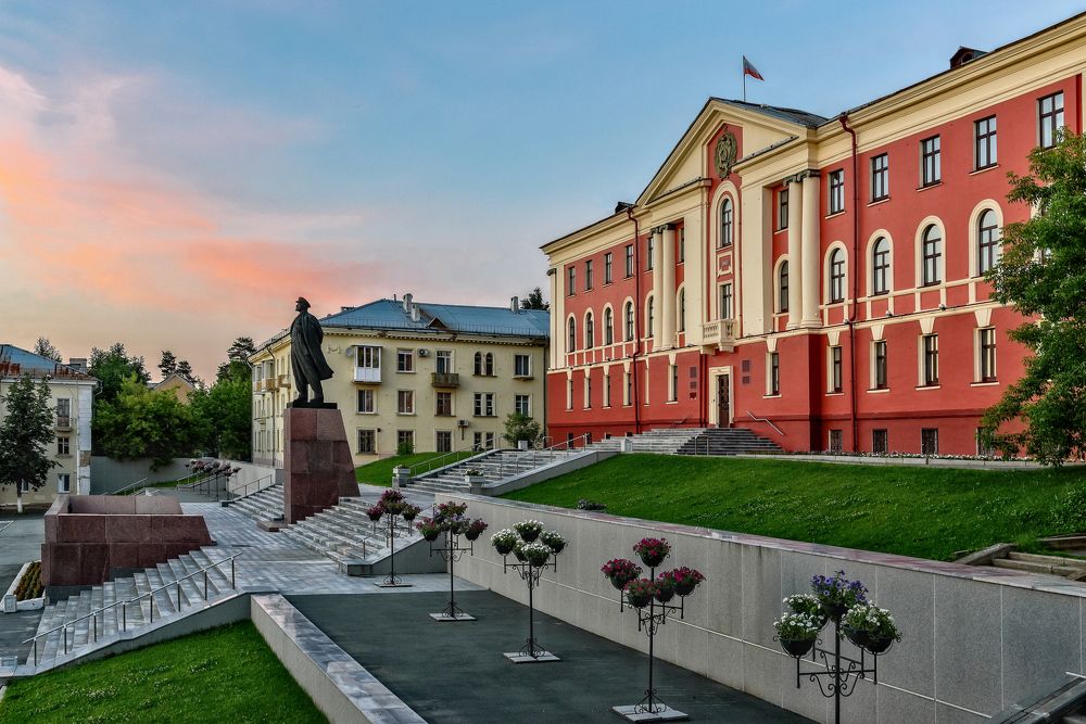 Красный дом