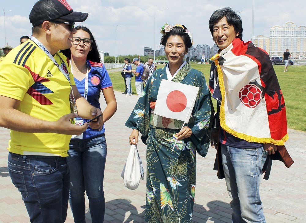 Скоро начало матча Колумбия-Япония