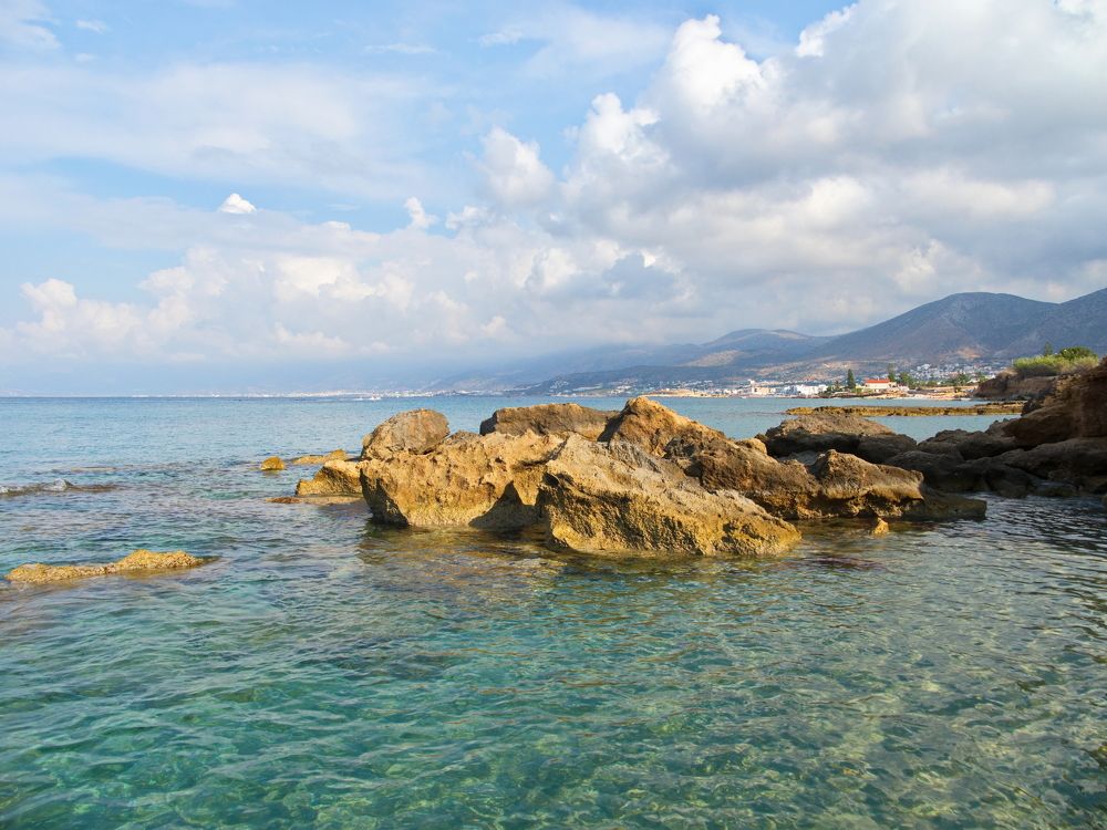 Сверкающая лазурь Средиземного моря