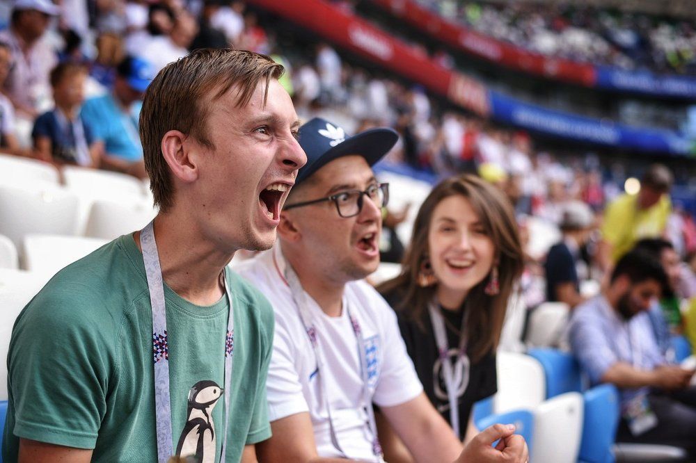 Кричать на пустых трибунах