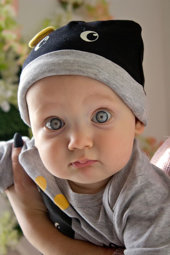 A look full of curiosity ...