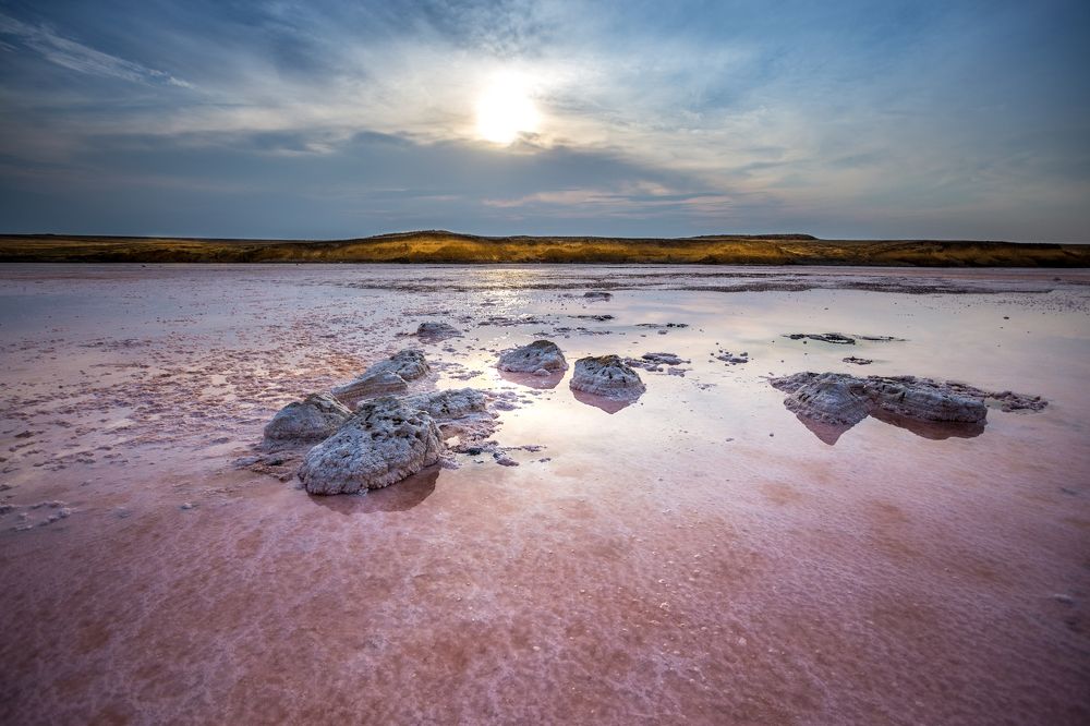 Розовое озеро