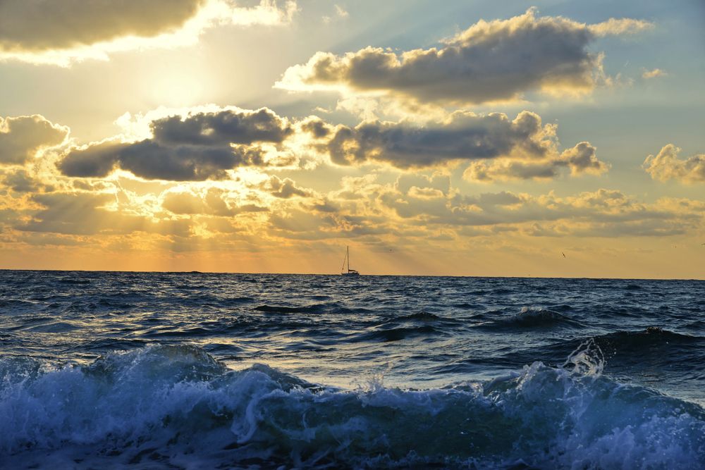 на закате......