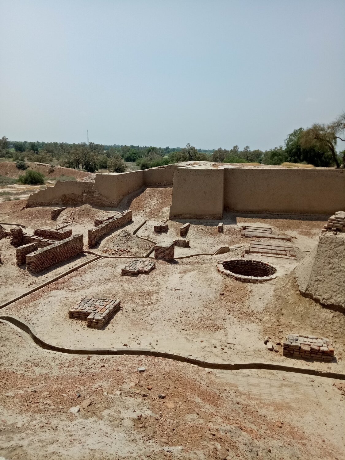ruins of a Bronze Age fortified city(Harrapa)