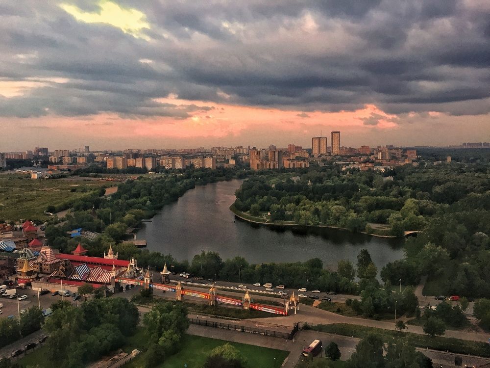 Вечерняя Москва