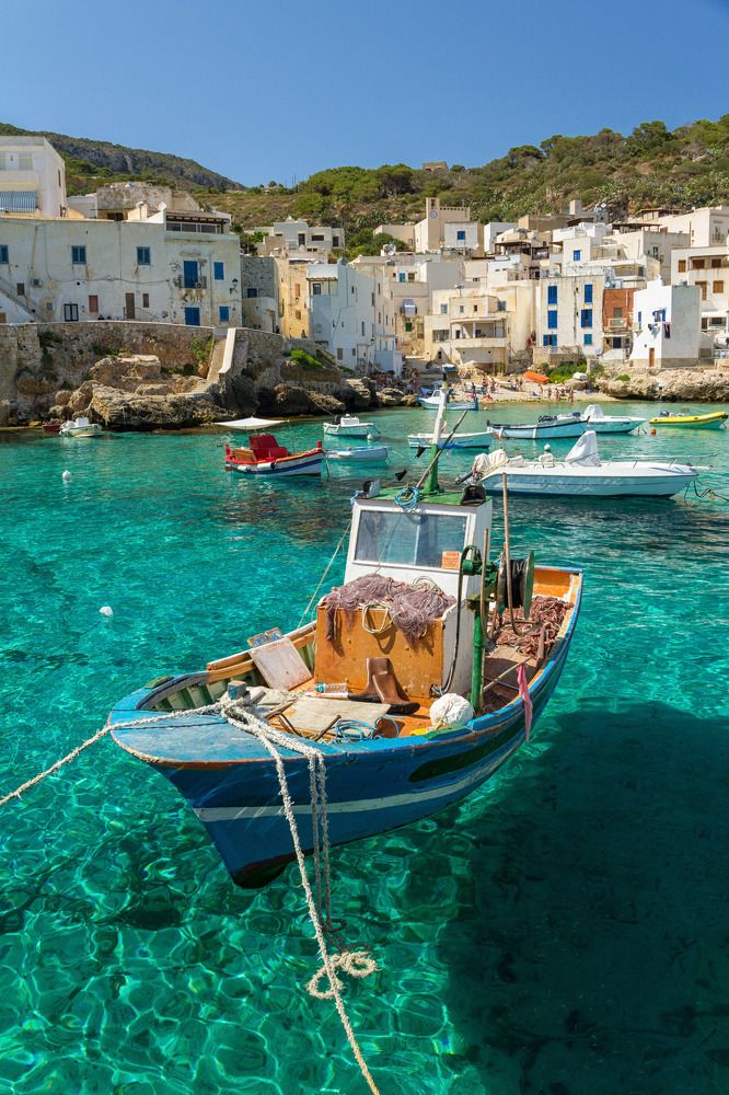 Рыбачьи лодки