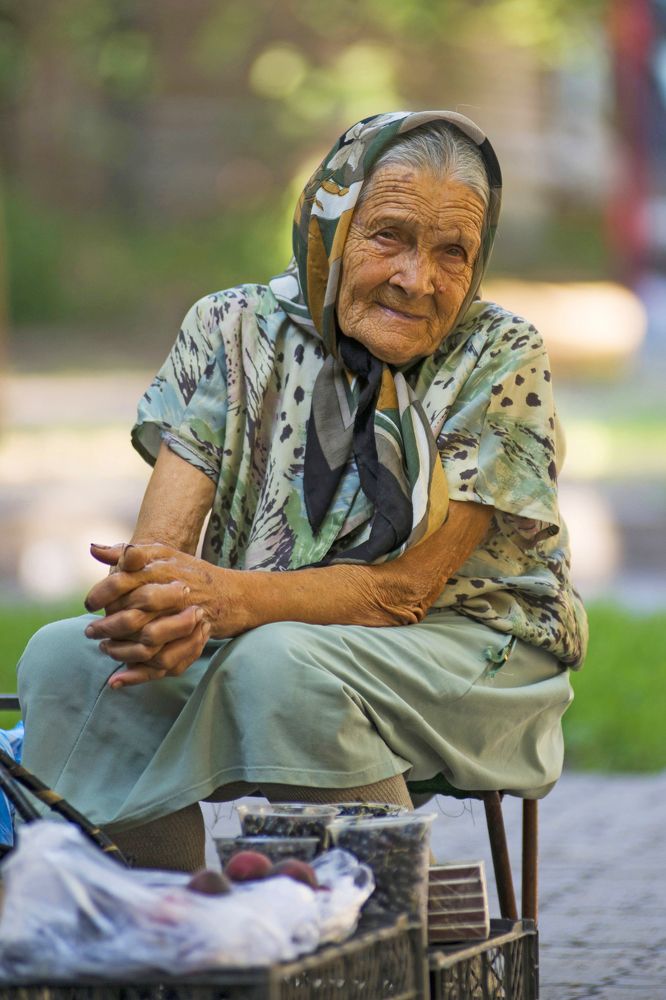 Уличная торговка