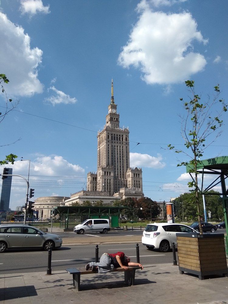 Контраст Варшавы
