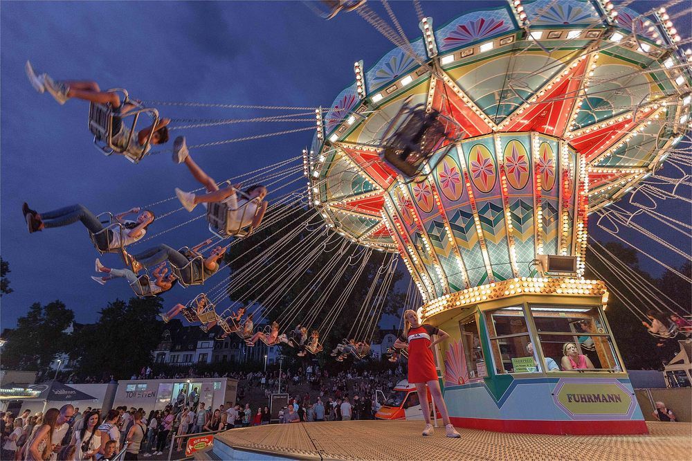 Ярмарка на Рейне.