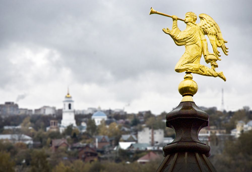 Ангел над городом