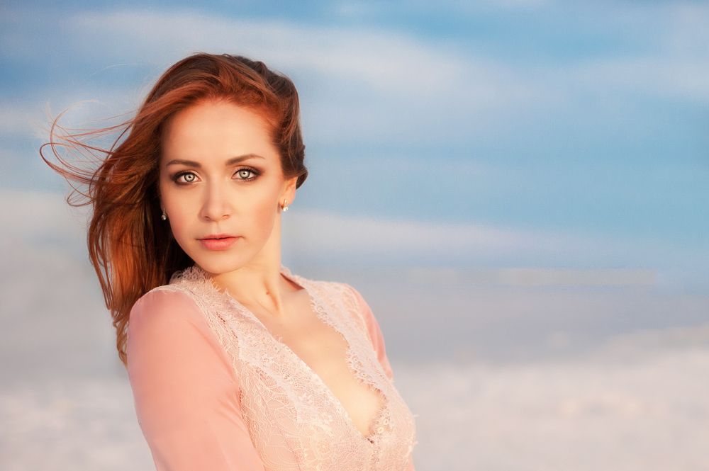 Голубоглазая, нежная, юная