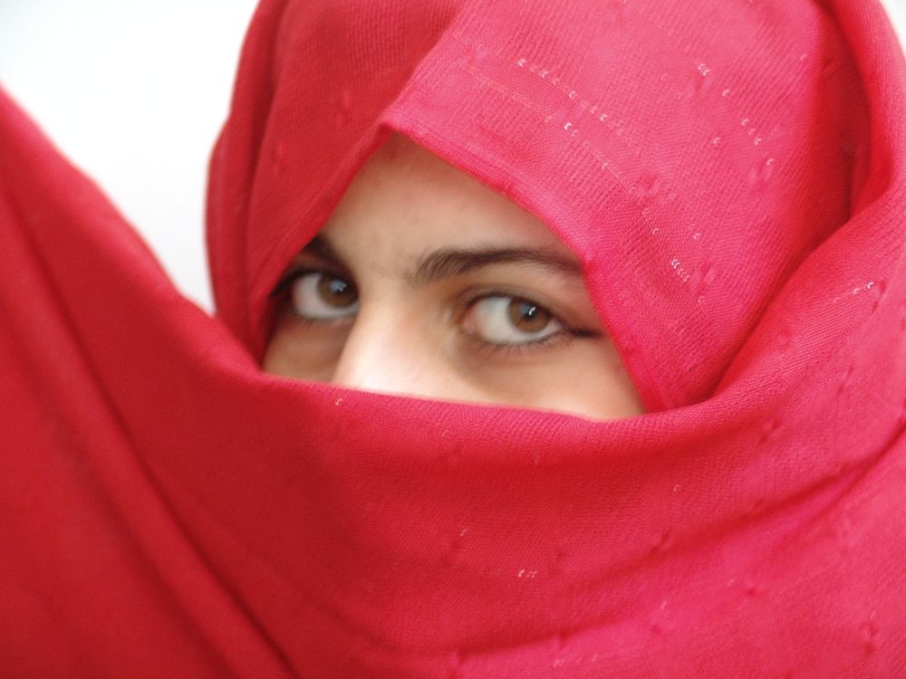 girl with red