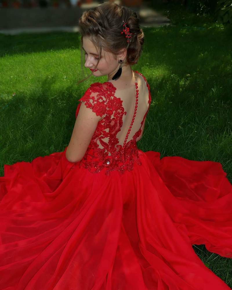 Випускниця