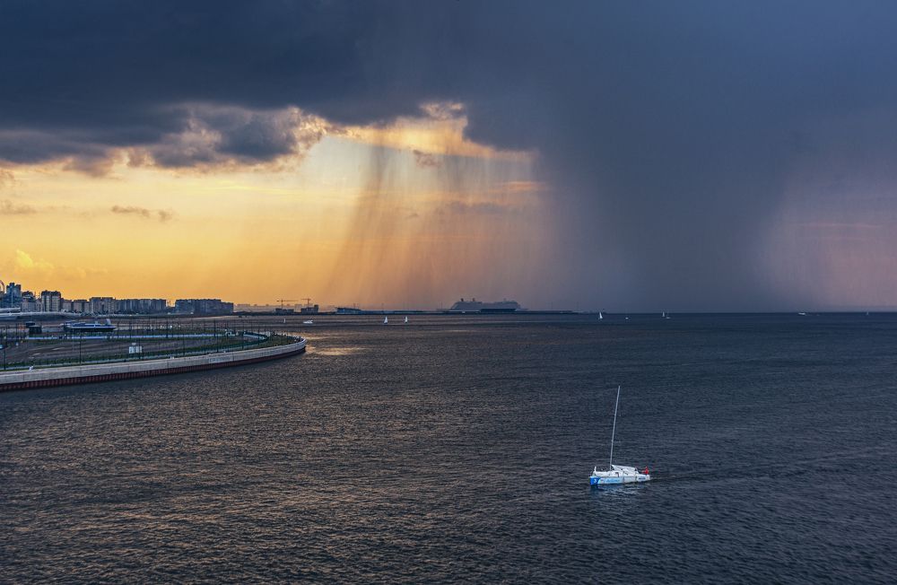 Гроза над заливом. Домой.