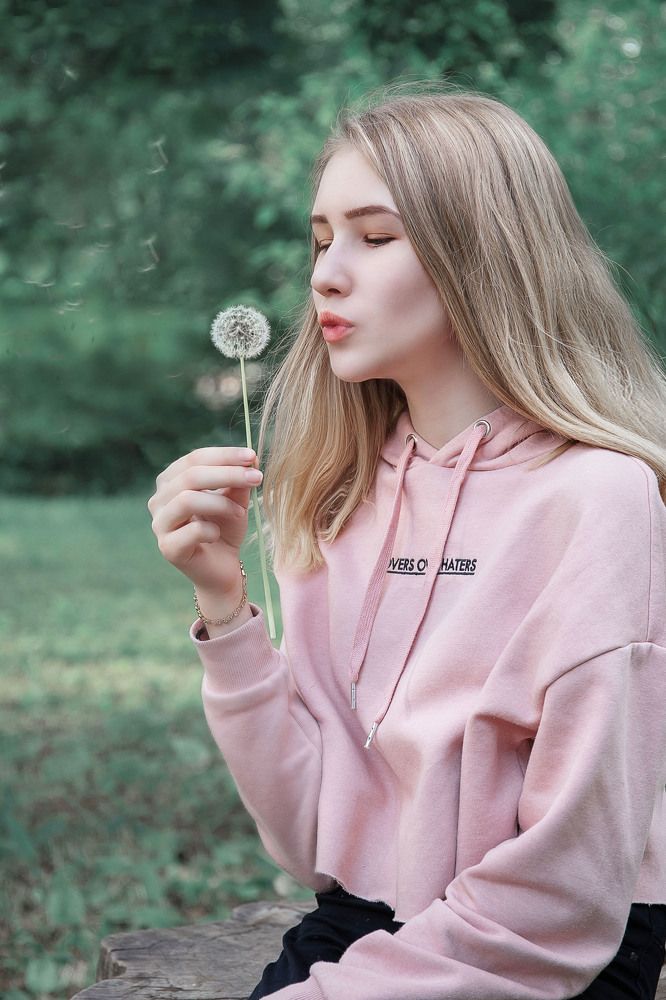 Большие девочки в душе еще дети.