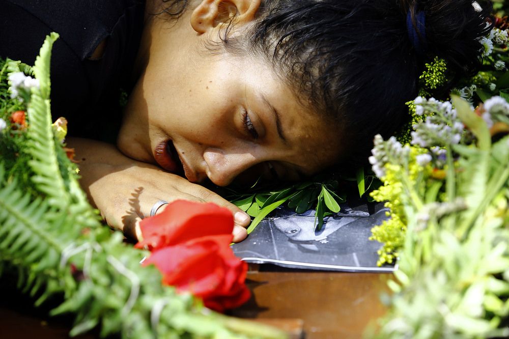 saying goodbye to her love