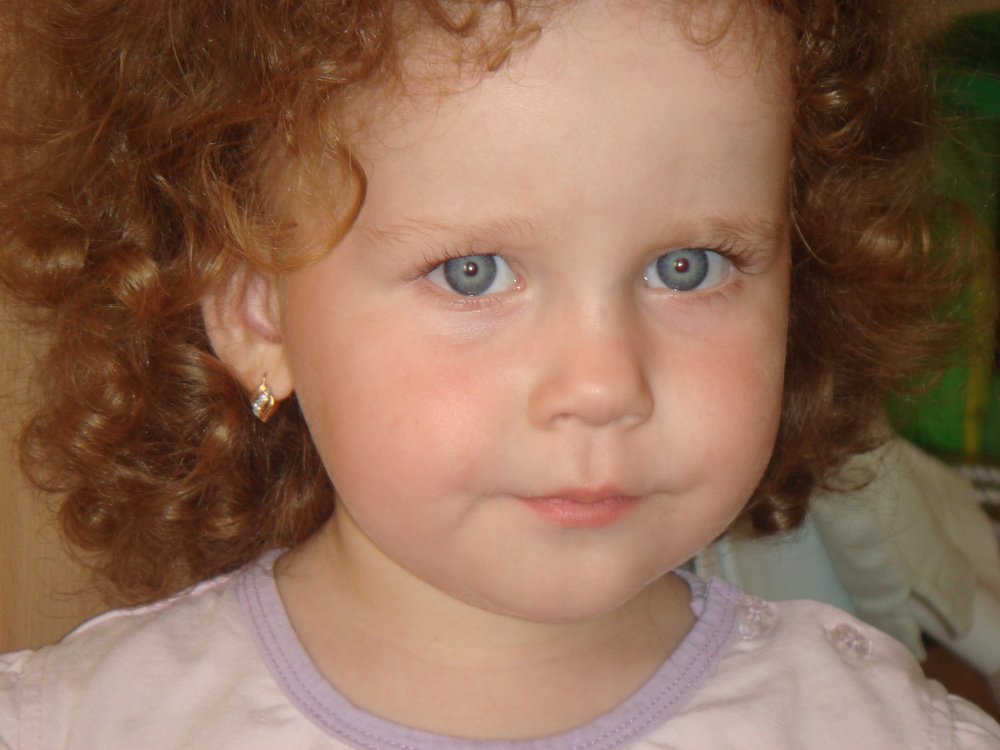 "Серьёзная кудряшка"