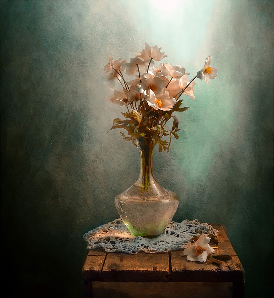 С Анемонами...