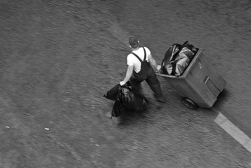 Уличная работа