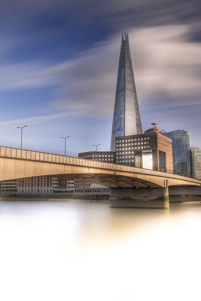LONDON BRIDGE
