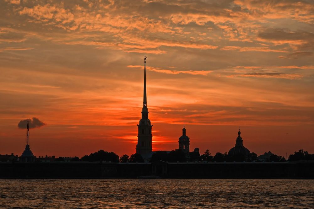 Закат над Невой.