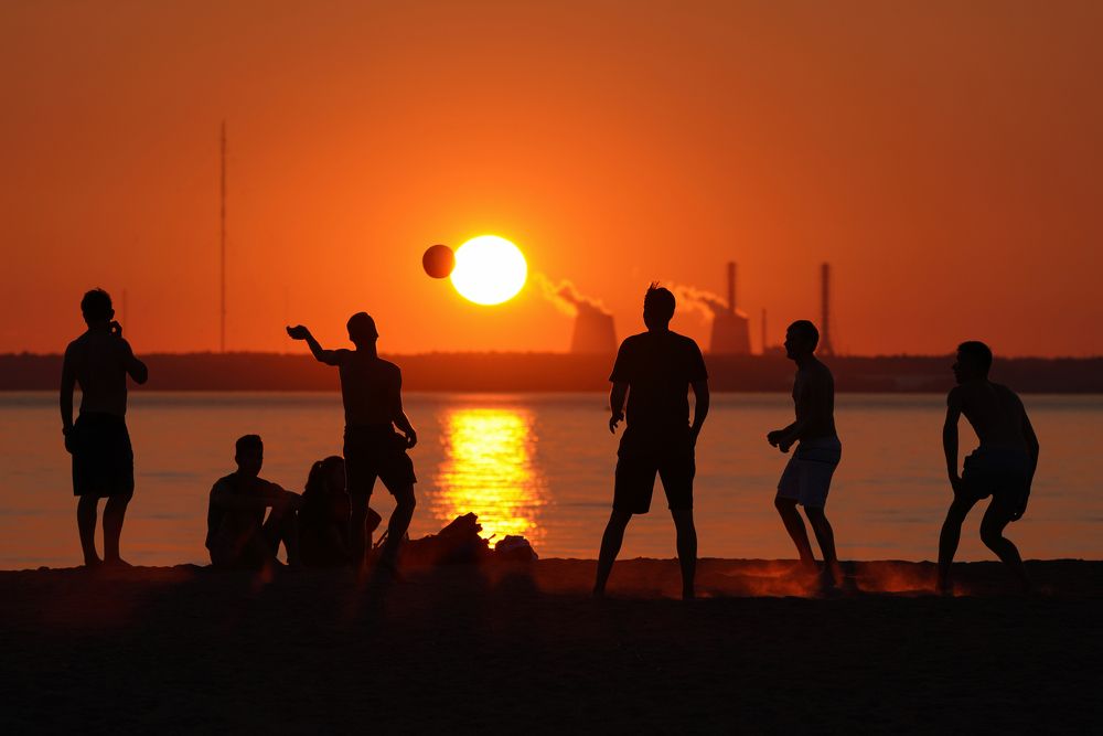 Игра на пляже