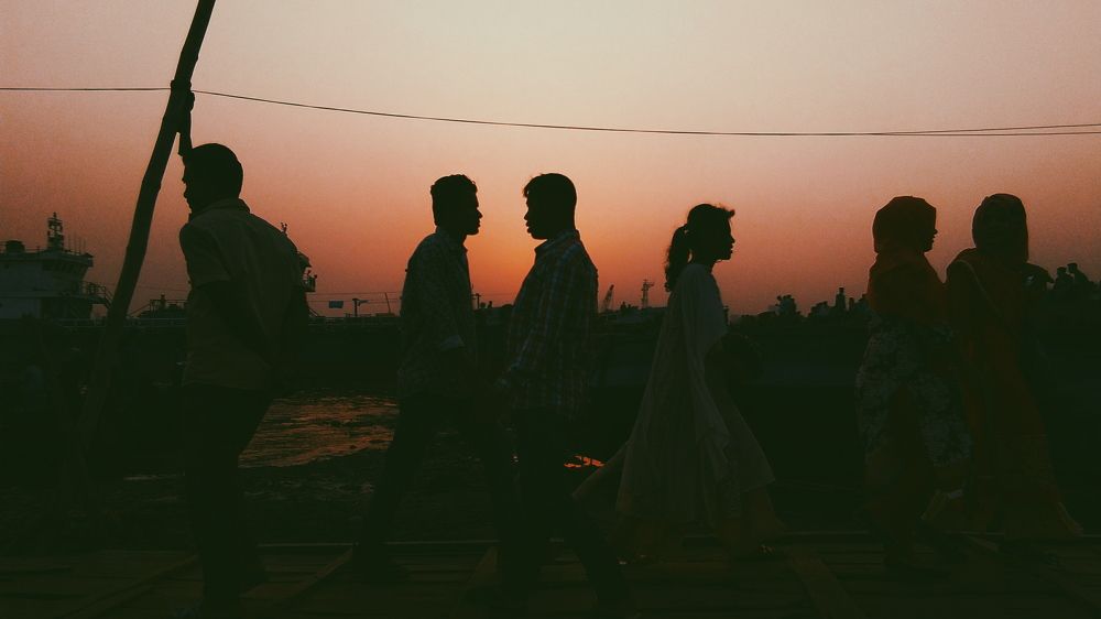The Social Cross-Path