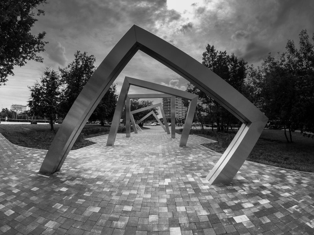 Сквозь землю