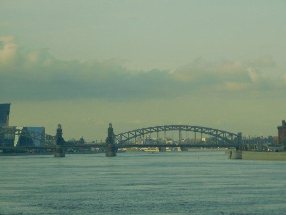 Утро на Неве