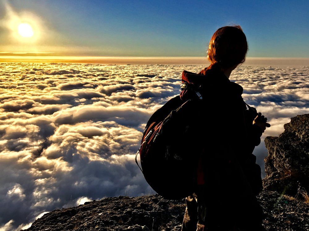 Хрупукость над облаками.