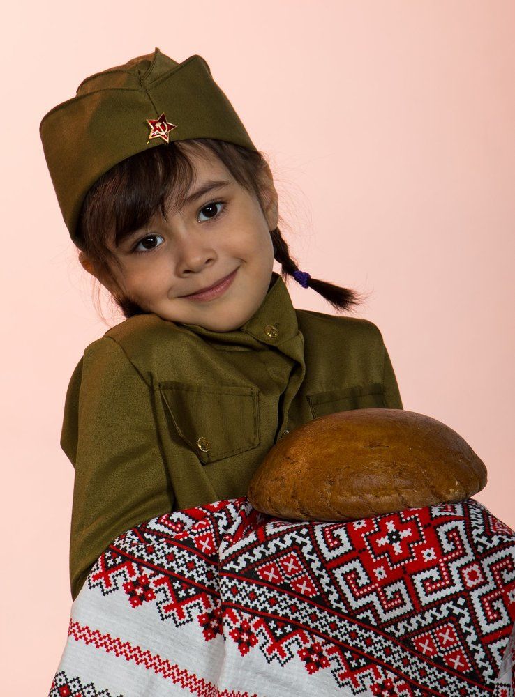 Угощайся милый солдат !