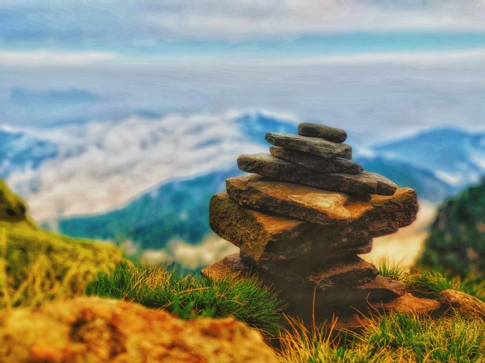 Overlapping of stones