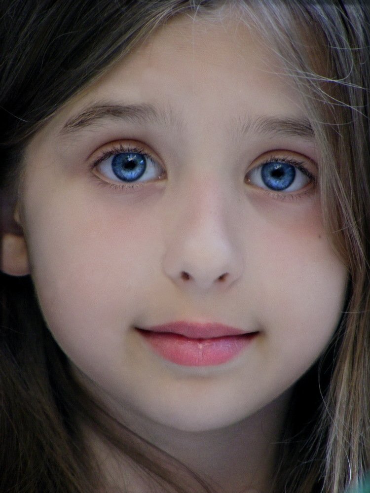 Nadja, eyes of angel