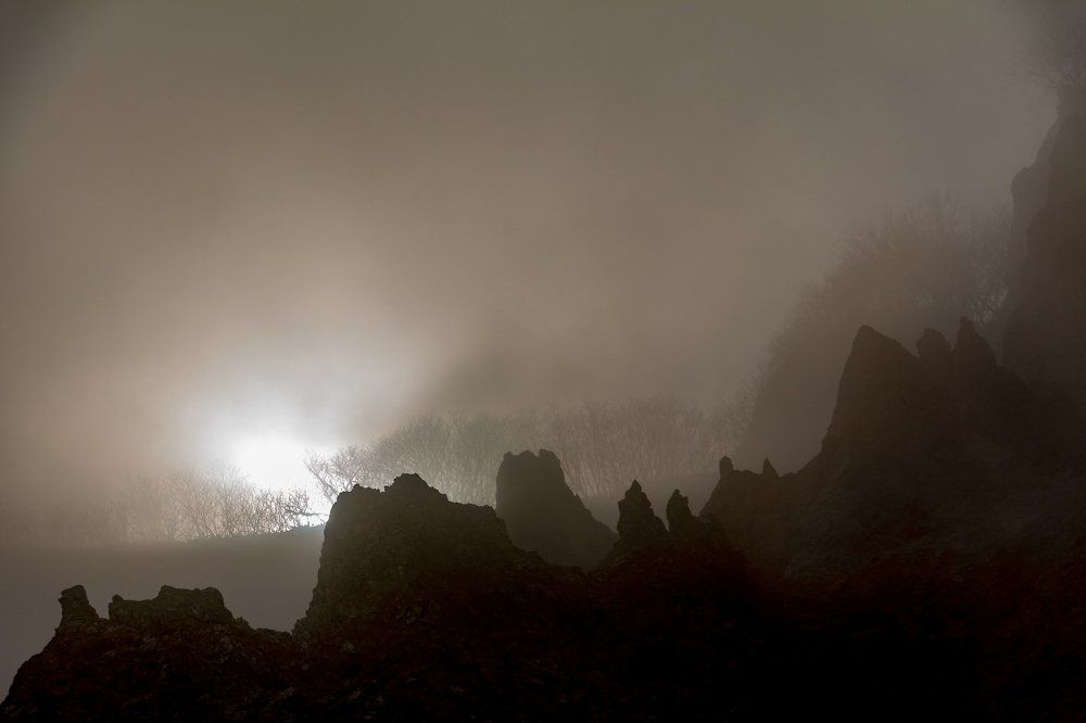 Скалы в тумане