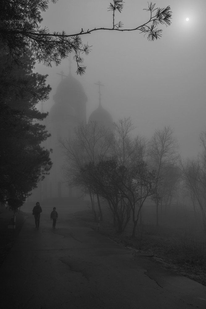 Волгоград. Мамаев курган в тумане
