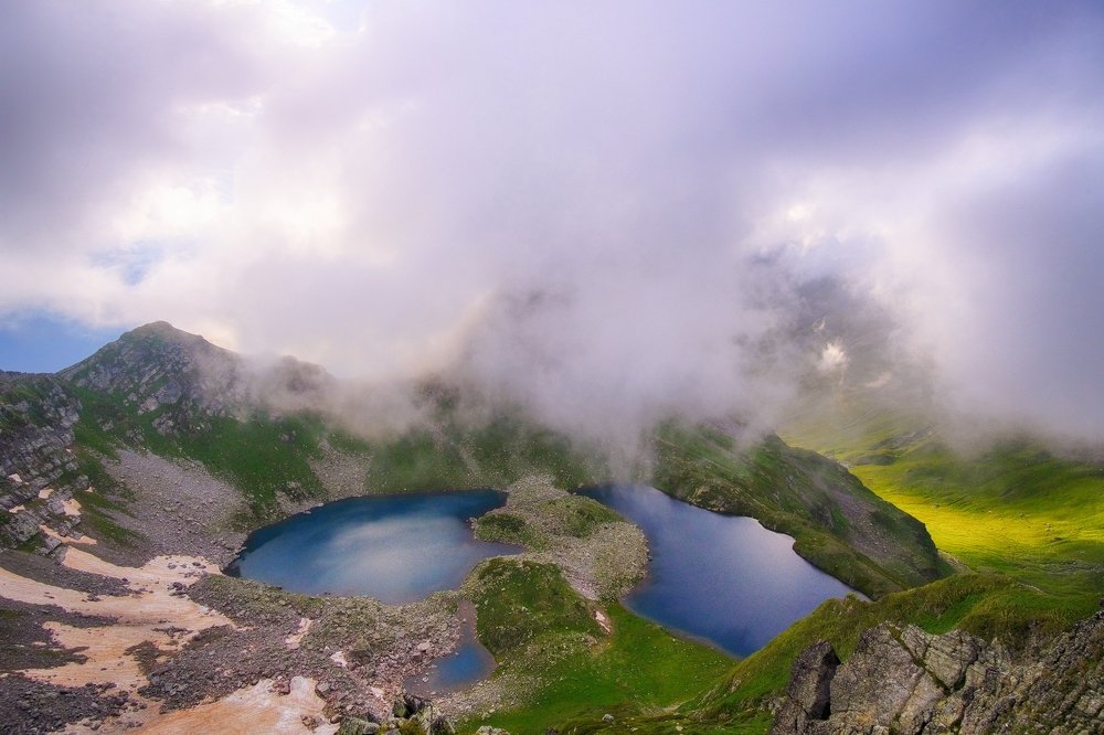 Dreams of mountain lakes