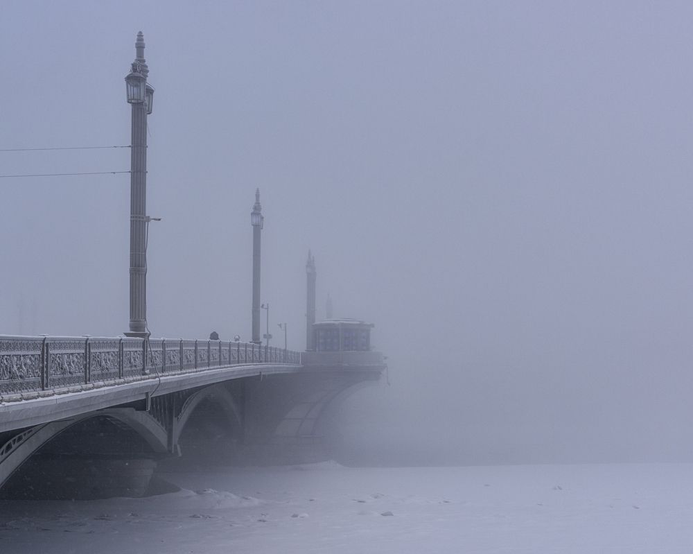 Мост в туманное будущее