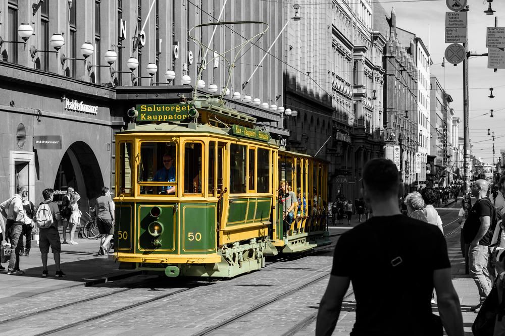 Контрасты городских улиц