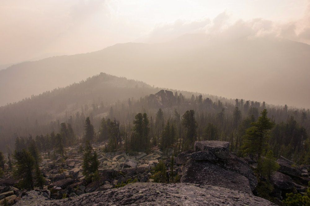 Каменный город в природном парке Ергаки