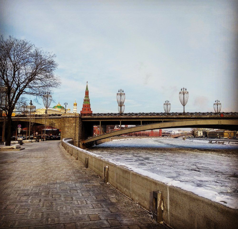 Мост над Москвой рекой