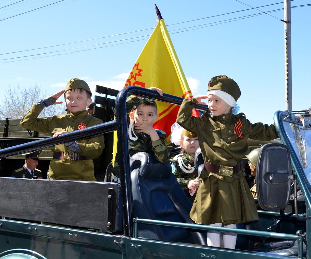 С парада Победы!