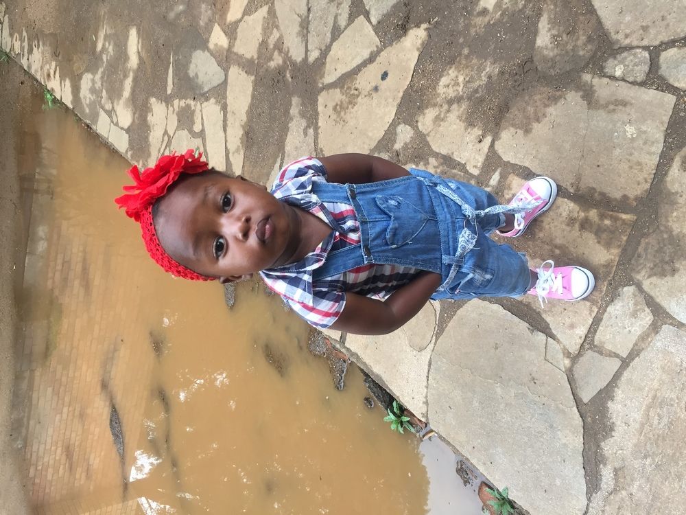 What you looking at?