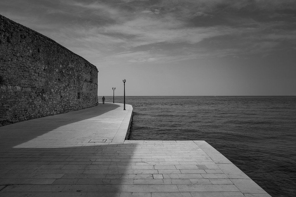 walk along the walls