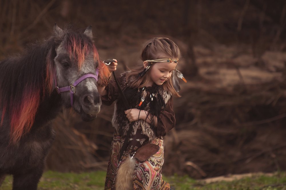 девочка и пони