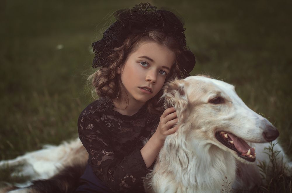 Кристина и борзая