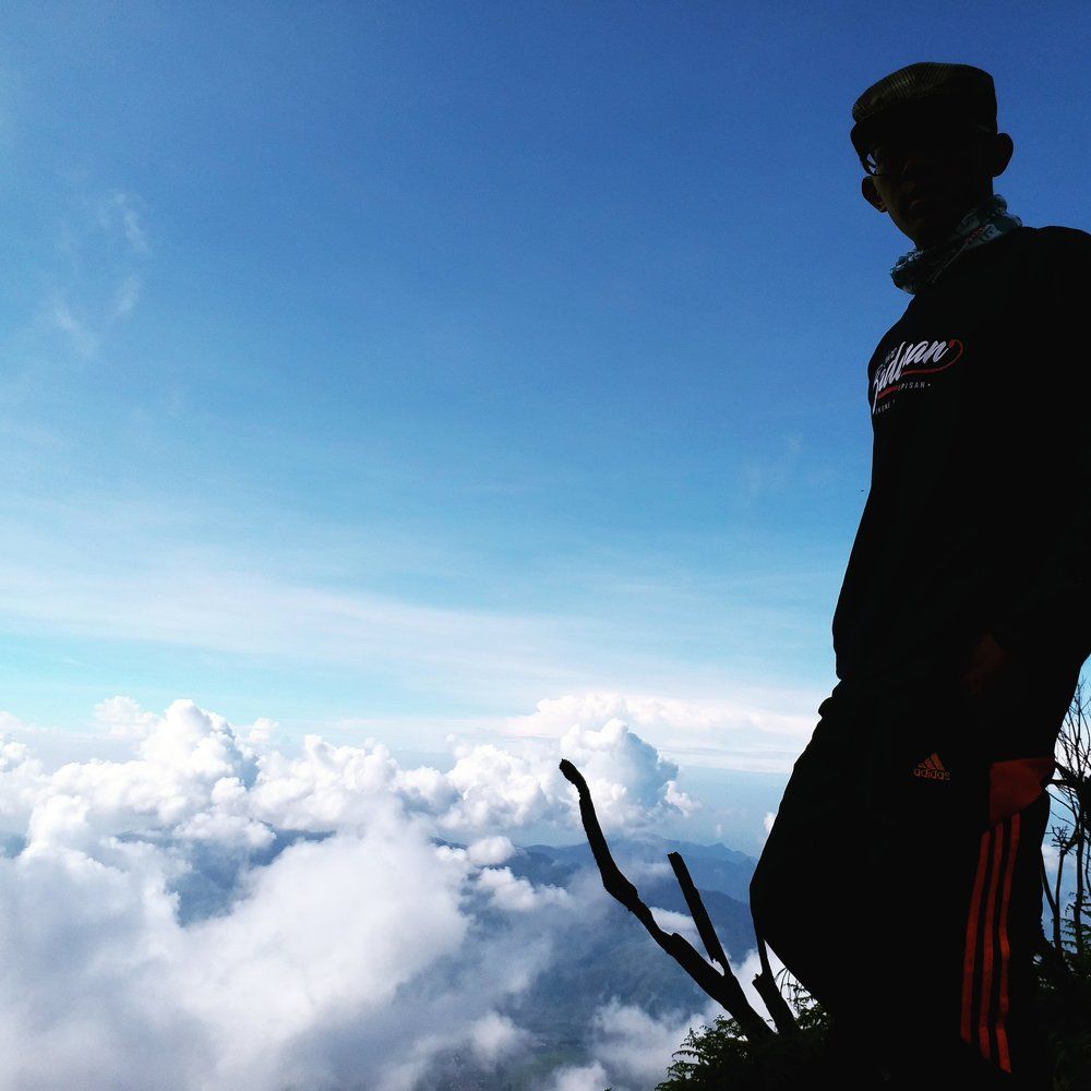 Stand on cloud