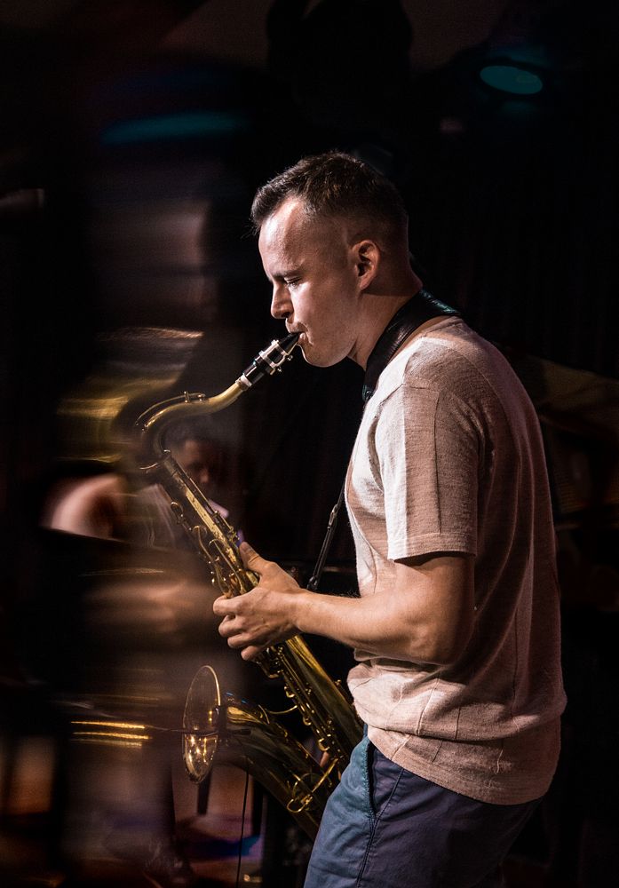 Огненный саксофонист