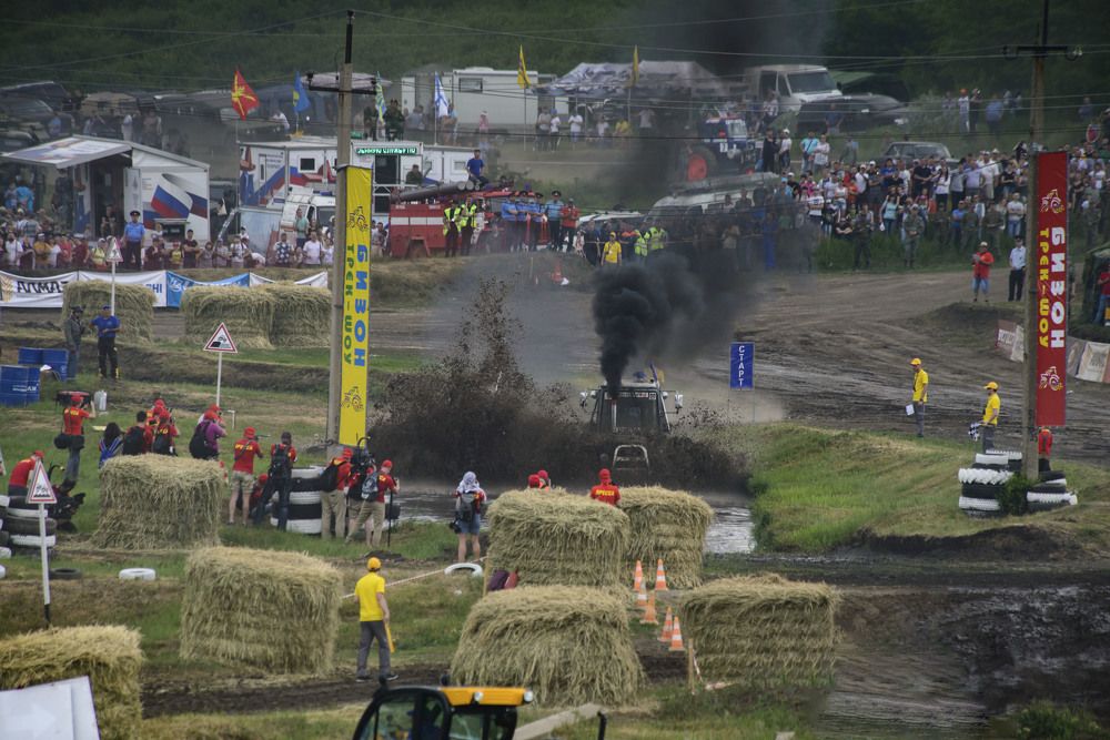 Гонки на тракторах