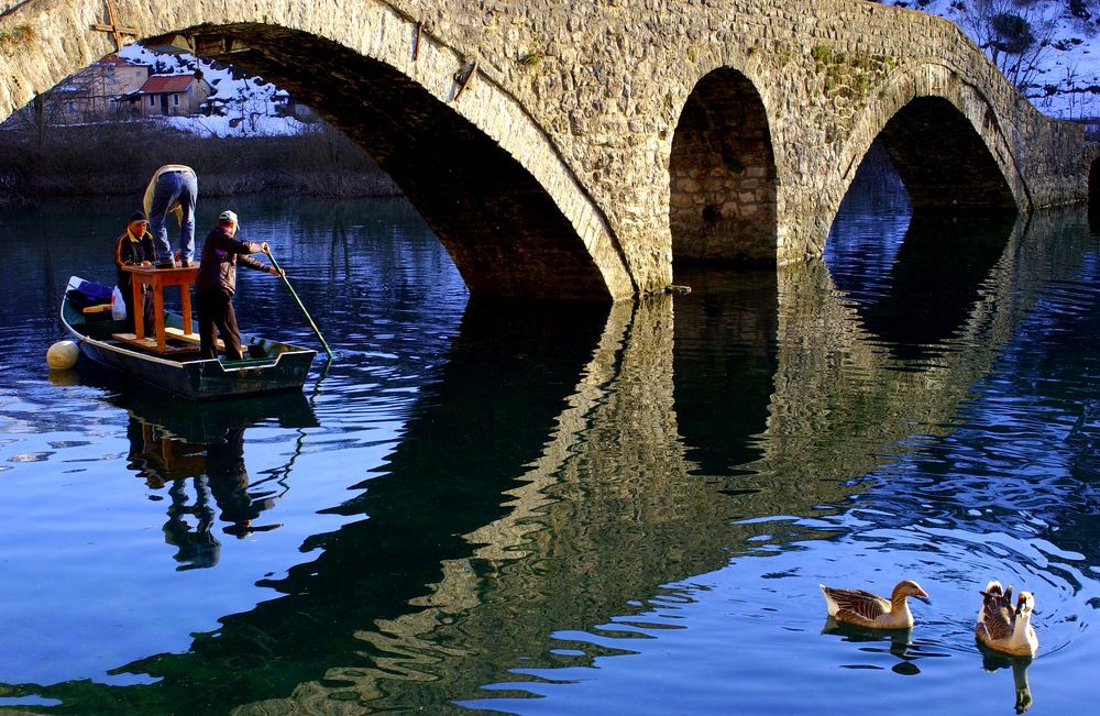 'How to fix a bulb under a bridge'
